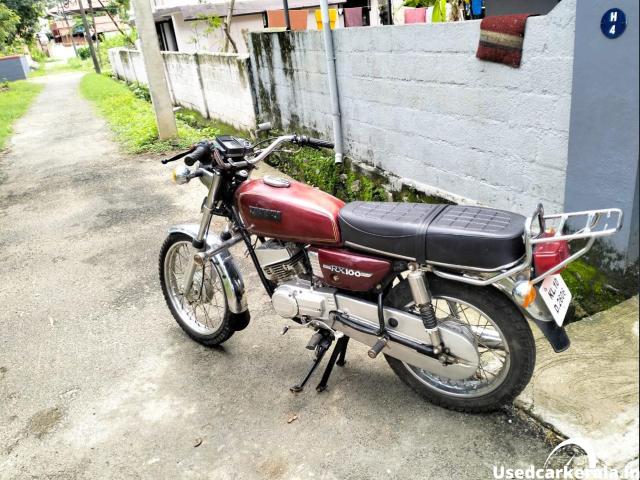 YAMAHA RX 100